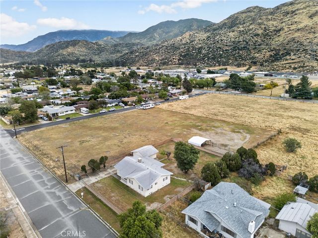 514 E Victory, Banning, CA 92220
