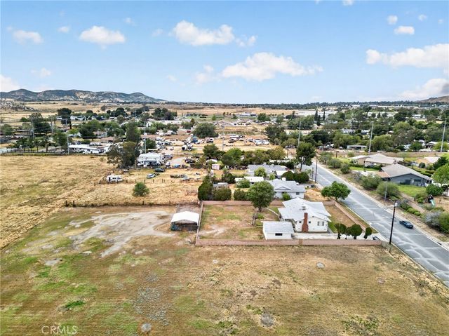 514 E Victory, Banning, CA 92220