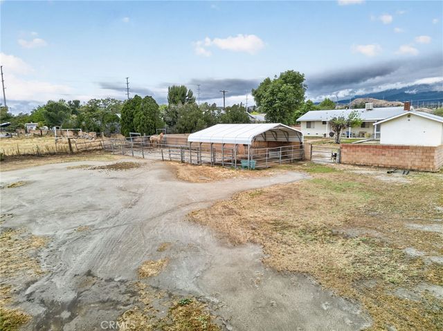 514 E Victory, Banning, CA 92220