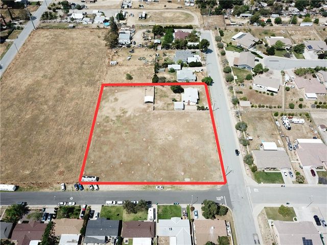 514 E Victory, Banning, CA 92220