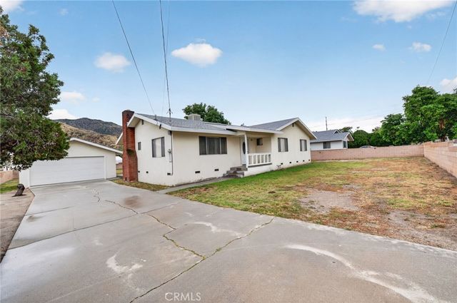 514 E Victory, Banning, CA 92220