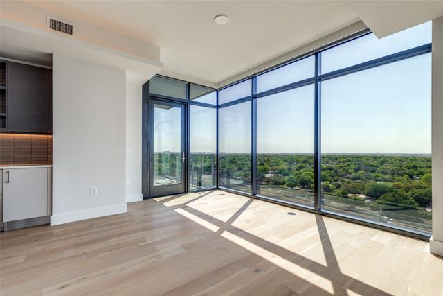 8119 Douglas Avenue 706, Dallas, TX 75225