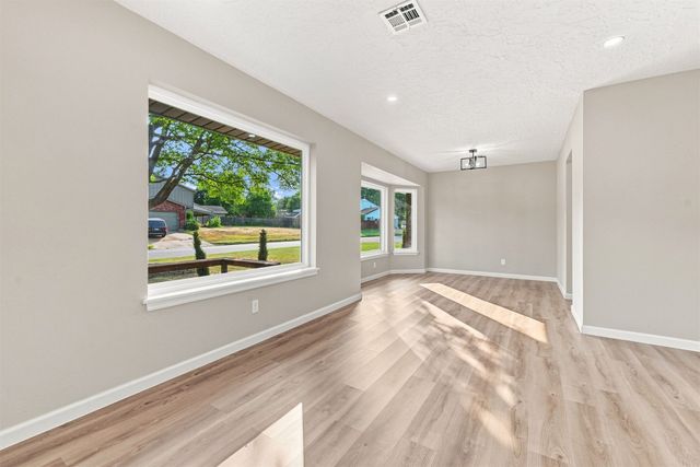 6655 S 67th East Avenue, Tulsa, OK 74133