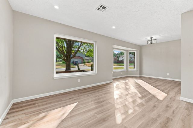 6655 S 67th East Avenue, Tulsa, OK 74133