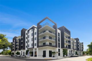 18300 SW 98th Ave 417, Palmetto Bay, FL 33157