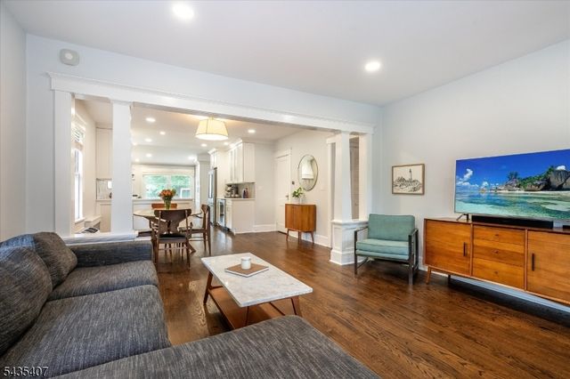65 Ferndale Ave, Glen Rock Boro, NJ 07452