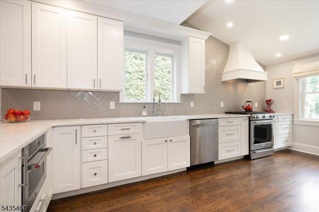 65 Ferndale Ave, Glen Rock Boro, NJ 07452
