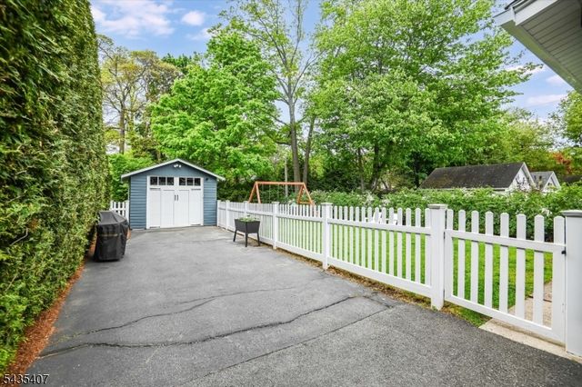 65 Ferndale Ave, Glen Rock Boro, NJ 07452