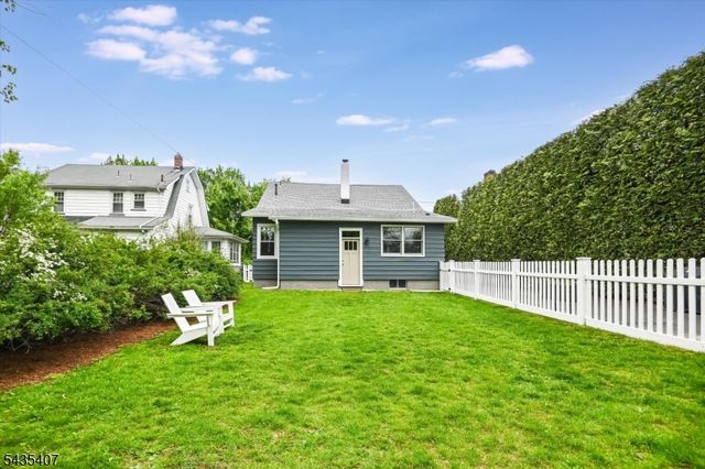 65 Ferndale Ave, Glen Rock Boro, NJ 07452