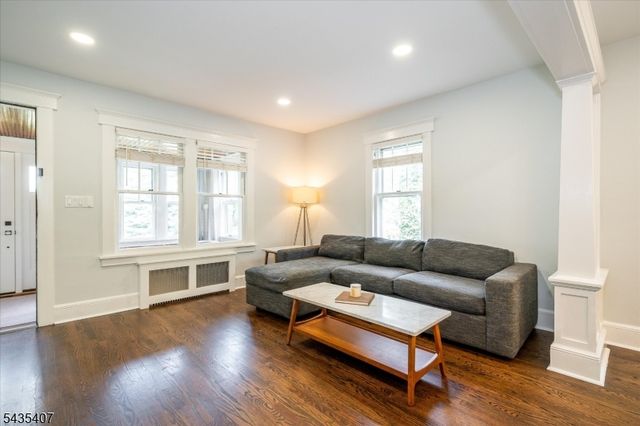 65 Ferndale Ave, Glen Rock Boro, NJ 07452