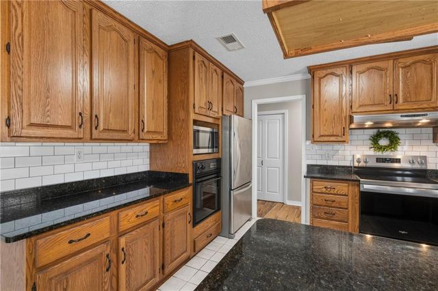 2895 Crabtree Court, Mobile, AL 36618