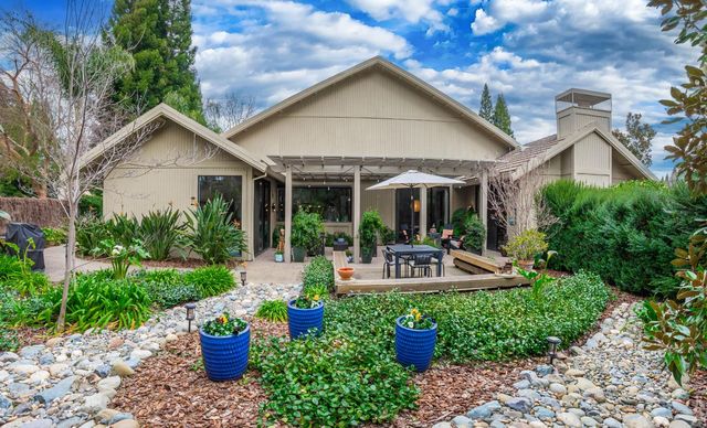 11770 Beaver Bar Ct, Gold River, CA 95670