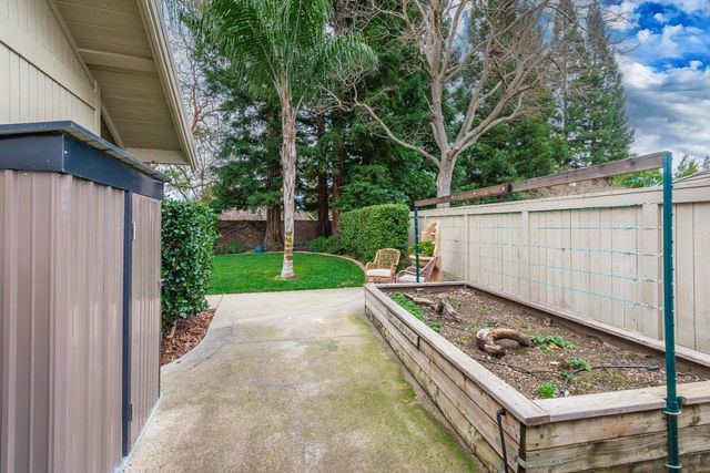 11770 Beaver Bar Ct, Gold River, CA 95670