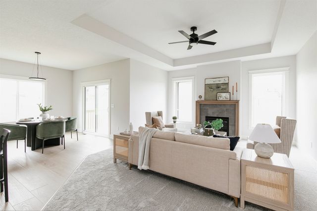 5624 163rd Street, Urbandale, IA 50323