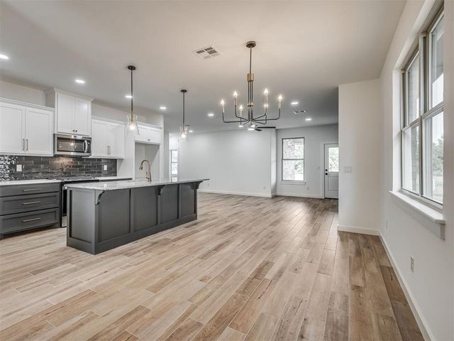 1817 Long Cove Avenue, Yukon, OK 73099