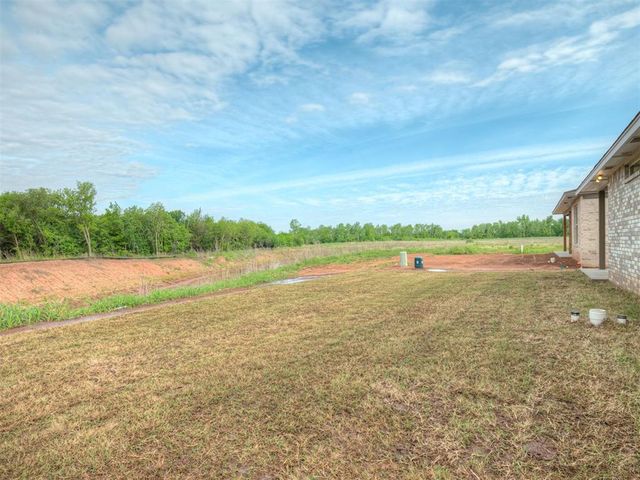 1817 Long Cove Avenue, Yukon, OK 73099
