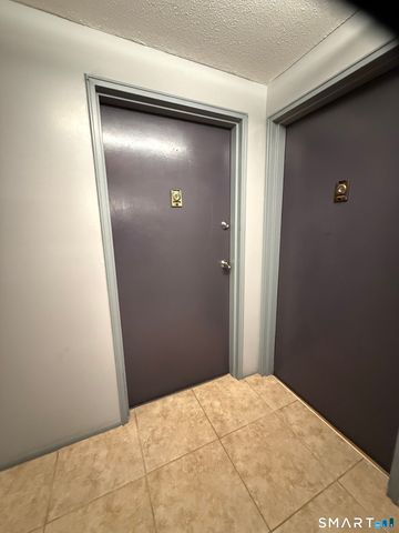 157 Bull Hill Lane APT 102, West Haven, CT 06516