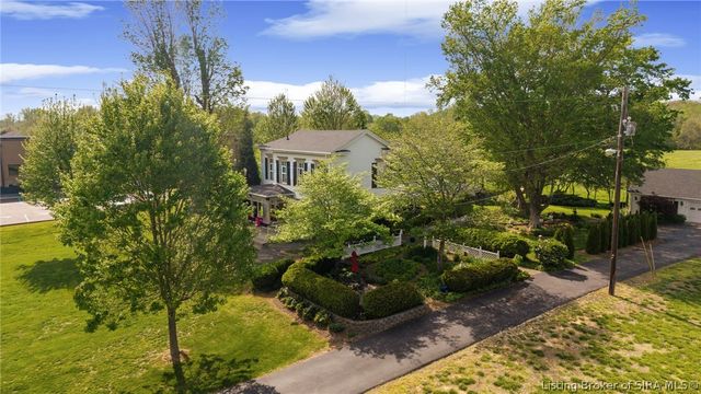 3307 Middle Road, Jeffersonville, IN 47130