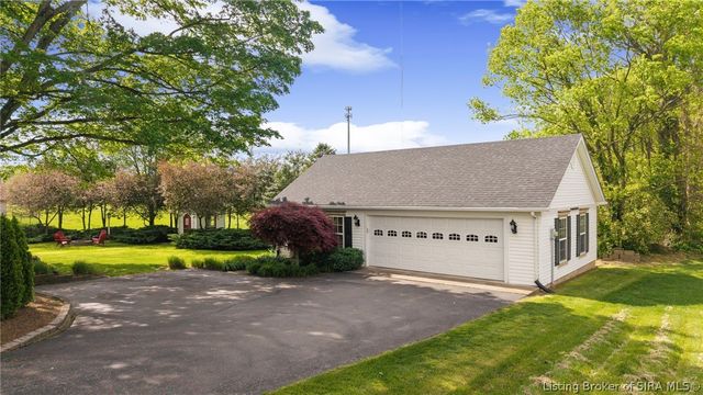 3307 Middle Road, Jeffersonville, IN 47130