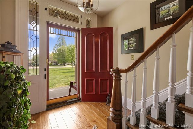 3307 Middle Road, Jeffersonville, IN 47130