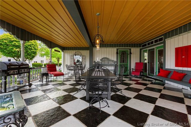 3307 Middle Road, Jeffersonville, IN 47130