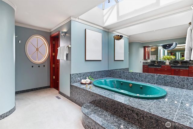 4701 NE Shore Place, Lake Forest Park, WA 98155