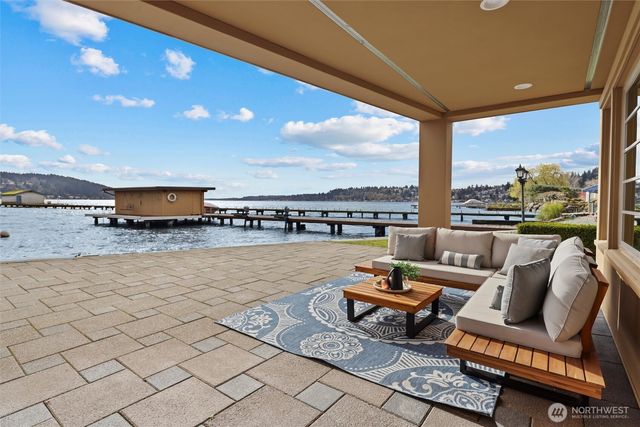 4701 NE Shore Place, Lake Forest Park, WA 98155