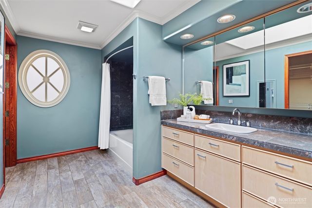 4701 NE Shore Place, Lake Forest Park, WA 98155