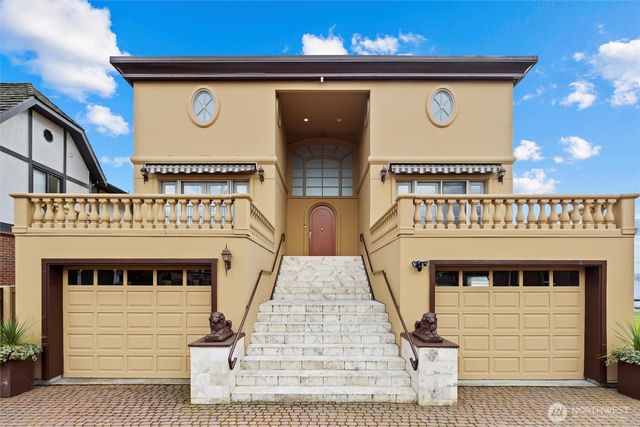 4701 NE Shore Place, Lake Forest Park, WA 98155