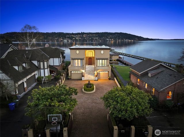 4701 NE Shore Place, Lake Forest Park, WA 98155