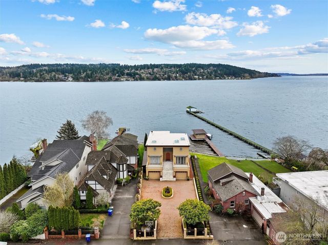 4701 NE Shore Place, Lake Forest Park, WA 98155