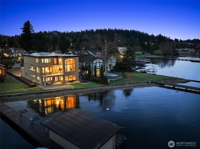 4701 NE Shore Place, Lake Forest Park, WA 98155