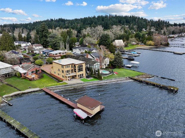 4701 NE Shore Place, Lake Forest Park, WA 98155