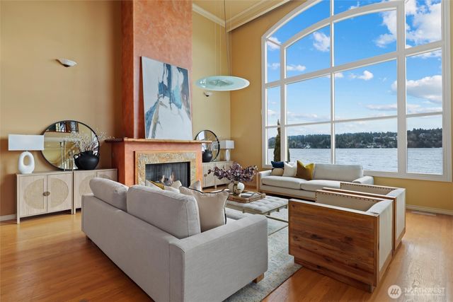 4701 NE Shore Place, Lake Forest Park, WA 98155