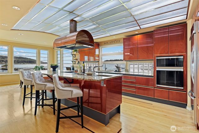 4701 NE Shore Place, Lake Forest Park, WA 98155