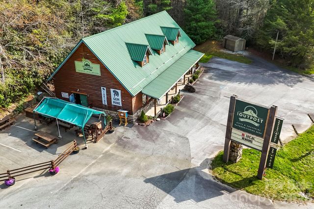 10932 Rosman Highway, Lake Toxaway, NC 28747