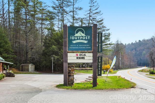 10932 Rosman Highway, Lake Toxaway, NC 28747