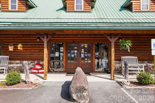 10932 Rosman Highway, Lake Toxaway, NC 28747