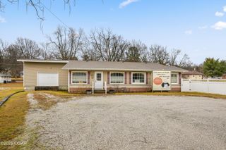 813 S Neosho Boulevard, Neosho, MO 64850