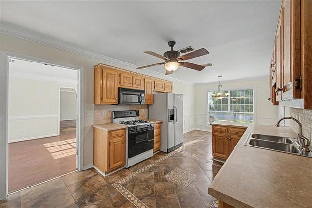 3575 Garden Lakes Parkway NW, Rome, GA 30165