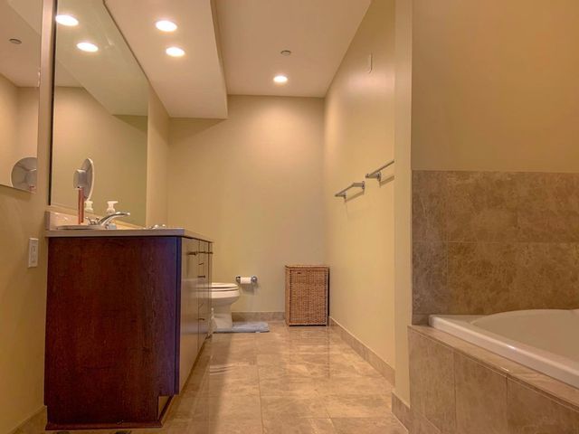 60 E Monroe Street 2708, Chicago, IL 60603