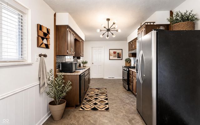 2426 Lawrence Avenue, Indianapolis, IN 46227