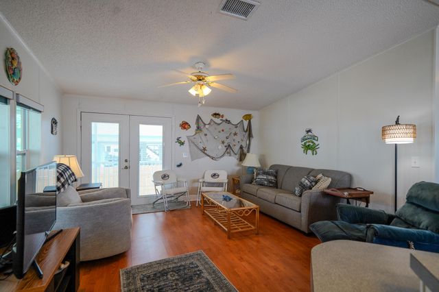 W 185 Avenue A, Key Largo, FL 33037