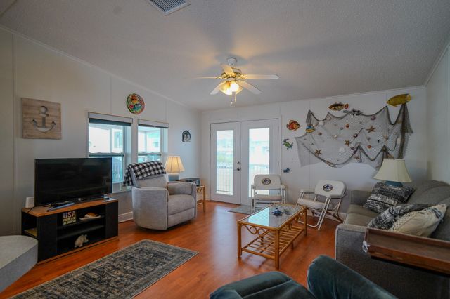 W 185 Avenue A, Key Largo, FL 33037