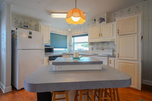 W 185 Avenue A, Key Largo, FL 33037