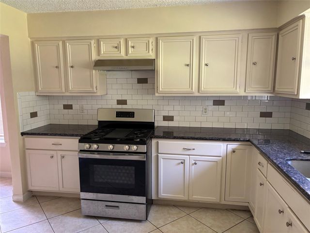 11427 Mulholland Drive, Houston, TX 77477