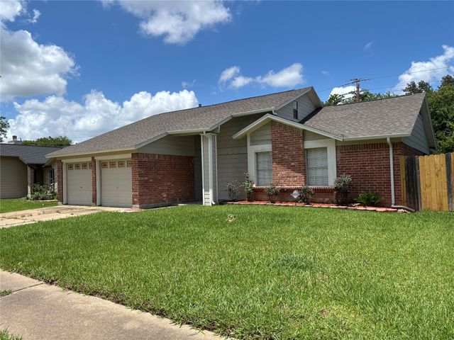 11427 Mulholland Drive, Houston, TX 77477