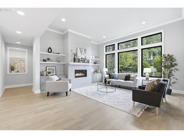 16200 WALUGA Dr, Lake Oswego, OR 97035