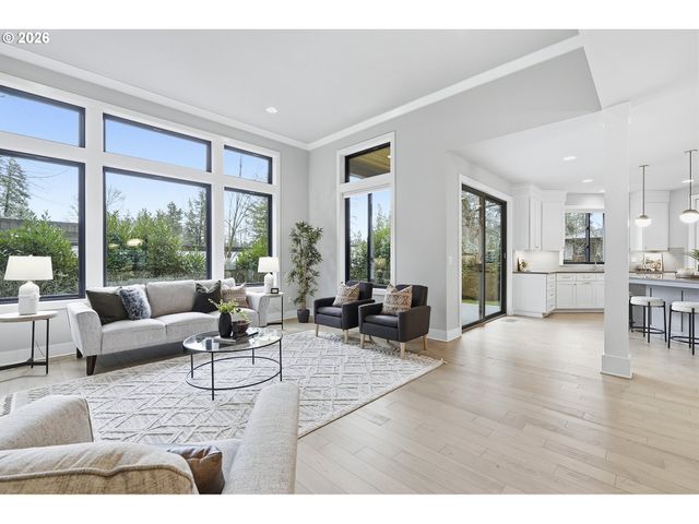 16200 WALUGA Dr, Lake Oswego, OR 97035