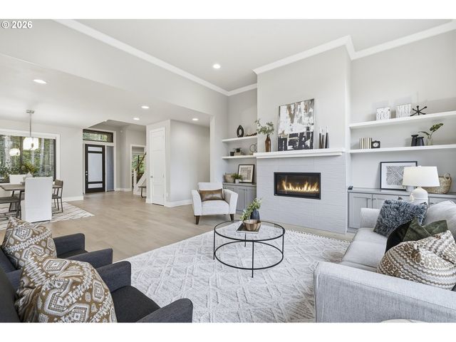 16200 WALUGA Dr, Lake Oswego, OR 97035